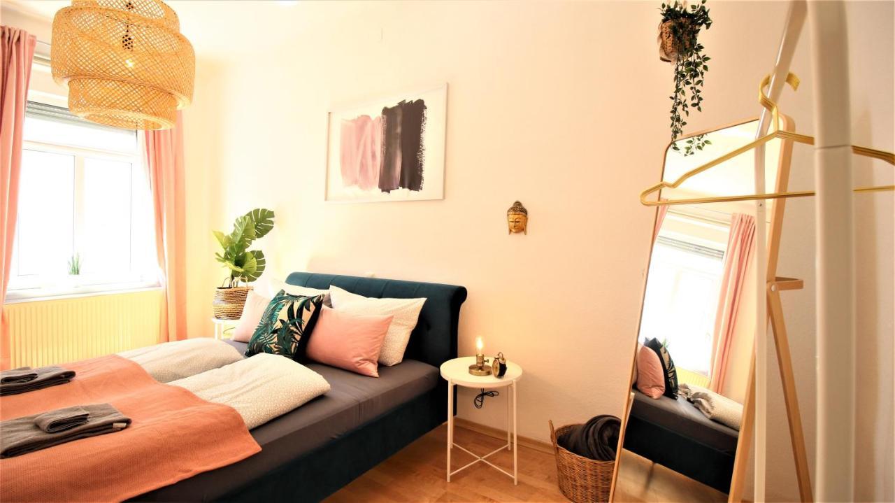 Homie Stay Schiestlstrasse - Moderne Altbauapartments, Nahe Stadtzentrum & Weinberge فورتسبورغ المظهر الخارجي الصورة